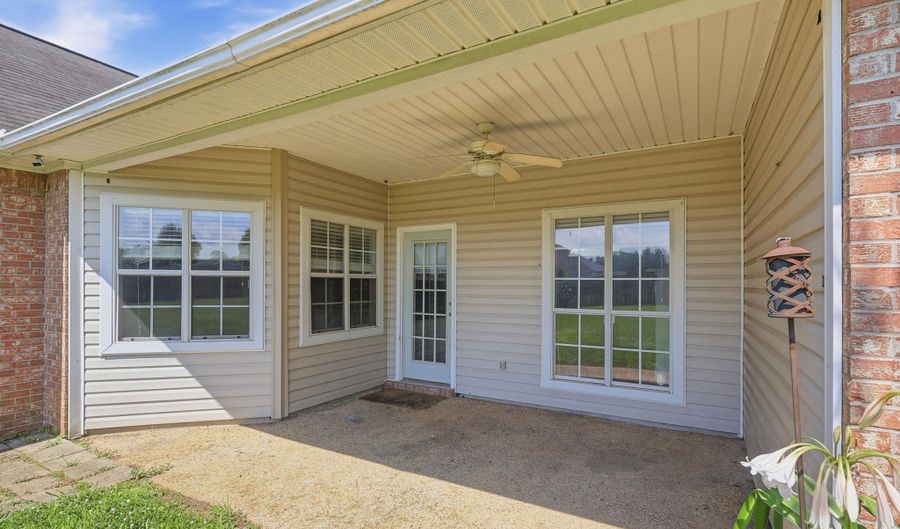218 Holmar Dr, Brandon, MS 39047 - 3 Beds, 2 Bath