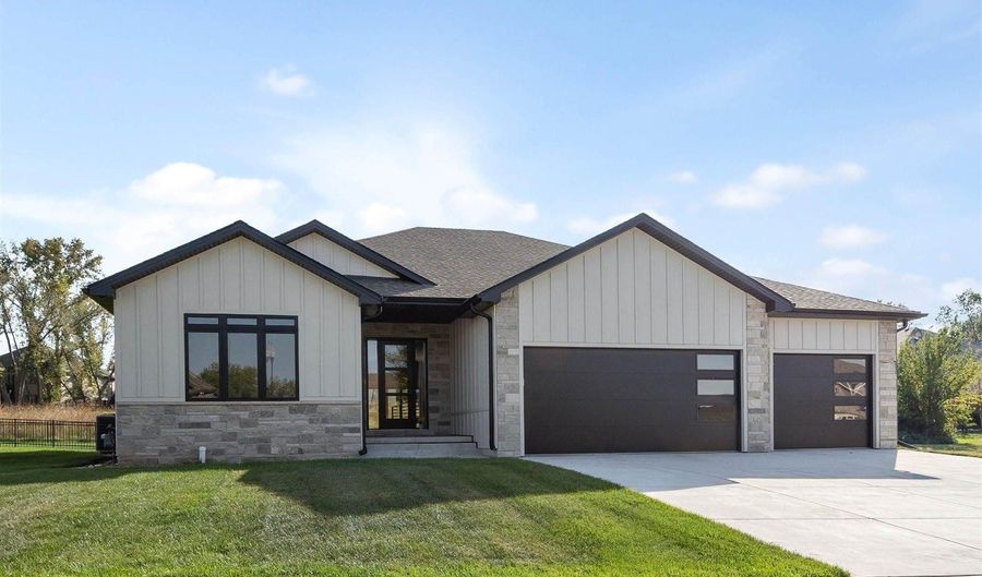 1325 Fairway Cir, Ashland, NE 68003 - 4 Beds, 3 Bath
