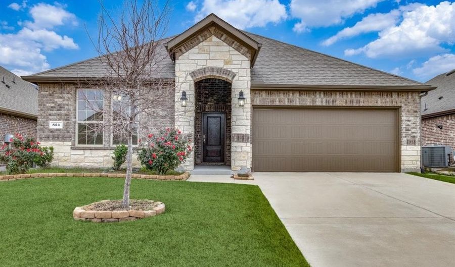 824 Brittany Dr, Anna, TX 75409 - 3 Beds, 2 Bath