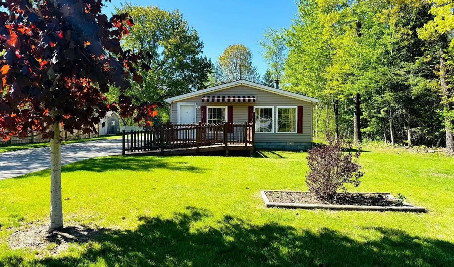 1089 Birch Rd, Alpena, MI 49707 - 2 Beds, 2 Bath