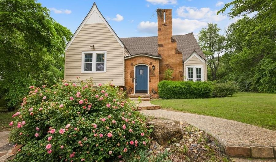 1201 E 18th St, Ada, OK 74820 - 3 Beds, 2 Bath
