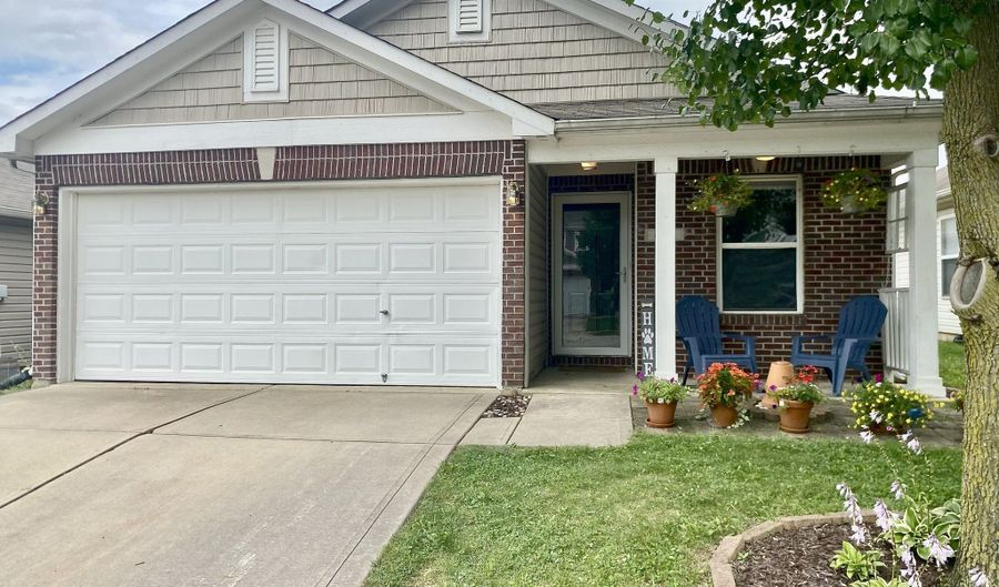 535 New Moon St, Avon, IN 46123 - 4 Beds, 2 Bath