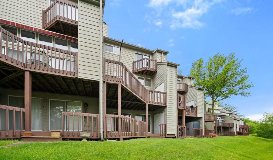 13 RIDGE Ct, Basye, VA 22810 - 3 Beds, 4 Bath