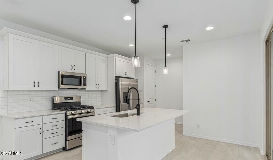 2931 N EVERGREEN St, Buckeye, AZ 85396 - 3 Beds, 2 Bath