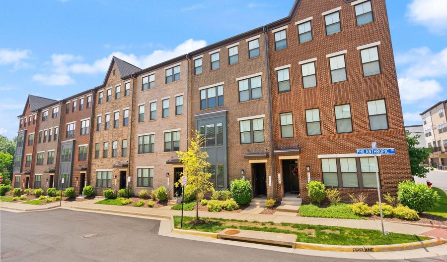 22485 PHILANTHROPIC Dr, Ashburn, VA 20148 - 3 Beds, 3 Bath