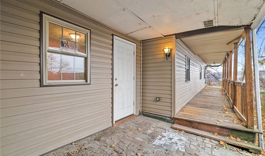 10 Welsh Way, Airville, PA 15203 - 4 Beds, 2 Bath