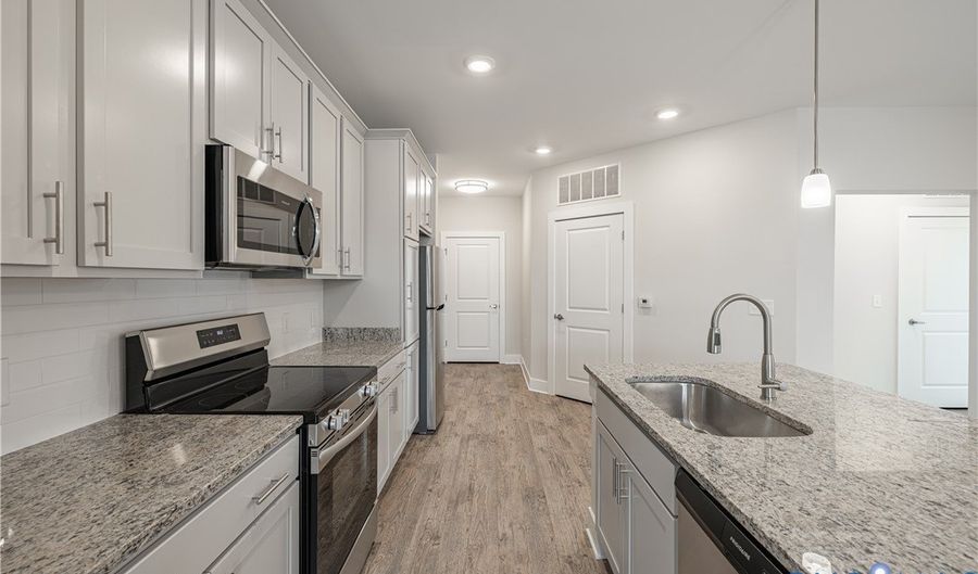 10525 Stony Bluff Dr 203, Ashland, VA 23005 - 2 Beds, 2 Bath