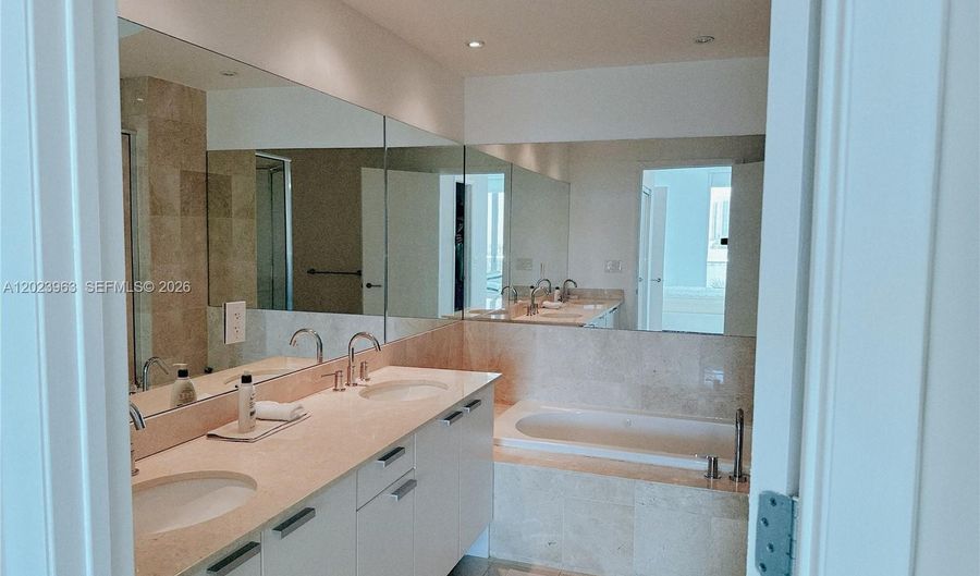 3131 NE 188th St 2-504, Aventura, FL 33180 - 2 Beds, 3 Bath