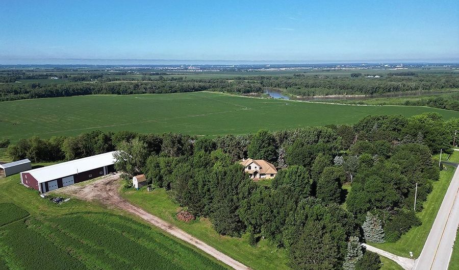 25487 County Road 30 Rd, Arlington, NE 68002 - 5 Beds, 3 Bath