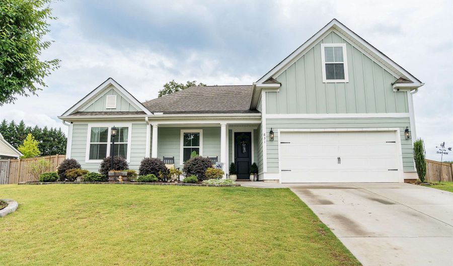 831 Orchard Valley Ln, Boiling Springs, SC 29316 - 4 Beds, 3 Bath