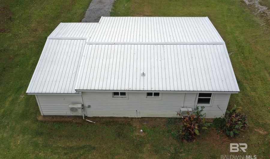 108 W 14th St, Bay Minette, AL 36507 - 2 Beds, 1 Bath