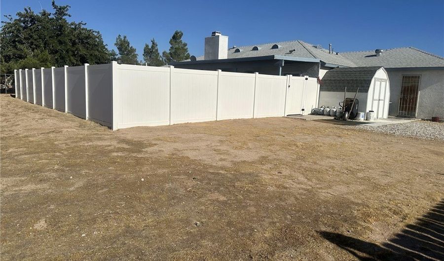 22122 Goshute, Apple Valley, CA 92307 - 3 Beds, 2 Bath