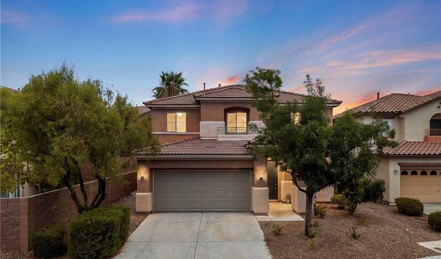 537 Lacabana Beach Dr, Las Vegas, NV 89138 - 4 Beds, 3 Bath