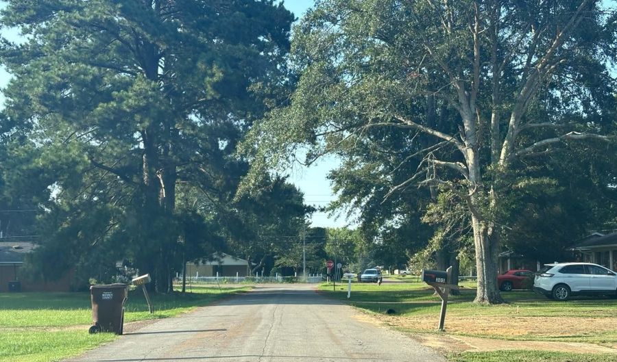 305 Kenwood Dr, Amory, MS 38821 - 0 Beds, 0 Bath