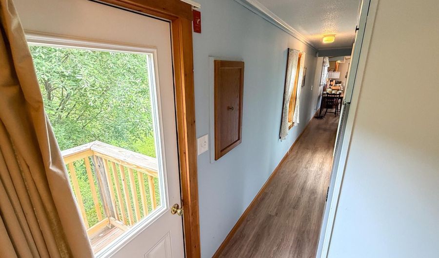 284 Cross Rd, Bradford, VT 05033 - 3 Beds, 1 Bath