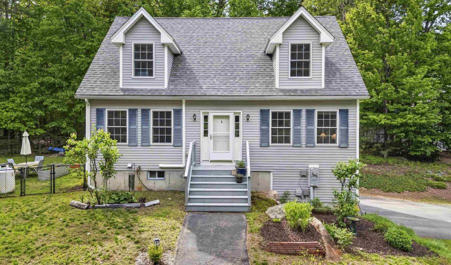 277 Parker Mountain Rd, Barrington, NH 03825 - 4 Beds, 3 Bath