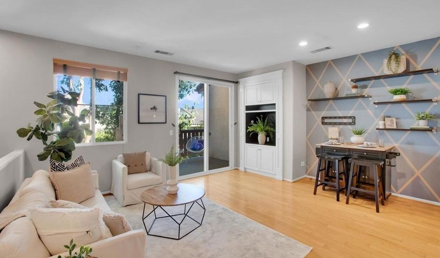 6068 Paseo Salinero, Carlsbad, CA 92009 - 2 Beds, 2 Bath