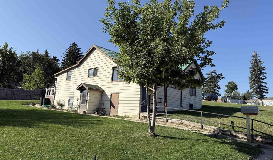 195 W Gatchell, Buffalo, WY 82834 - 3 Beds, 2 Bath