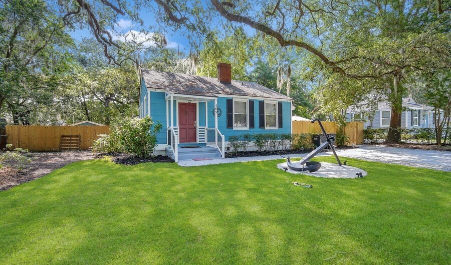 409 Heyward St, Beaufort, SC 29902 - 2 Beds, 1 Bath