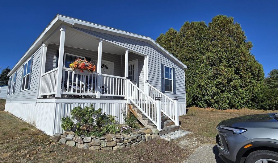 34 Circle Dr, Belmont, NH 03220 - 3 Beds, 2 Bath