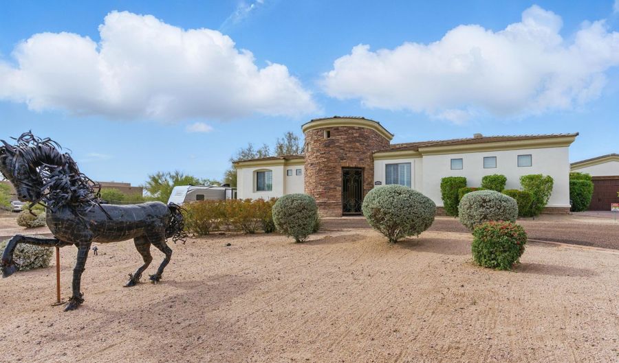 6146 E DIXILETA Dr, Cave Creek, AZ 85331 - 4 Beds, 3 Bath