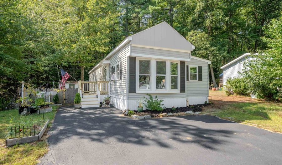 26 Roland Dr, Allenstown, NH 03275 - 3 Beds, 1 Bath