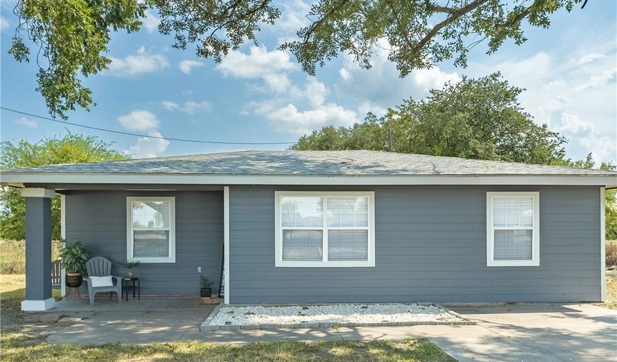 2261 W Front, Alice, TX 78332 - 3 Beds, 1 Bath