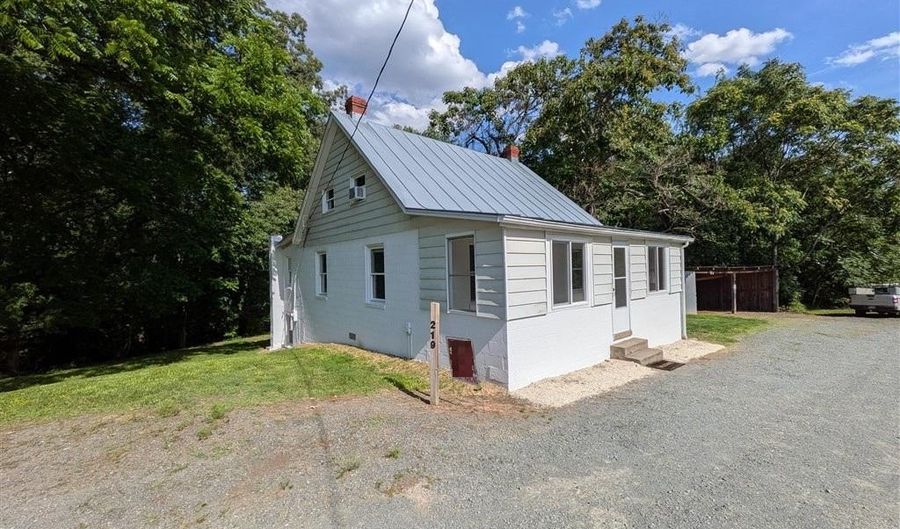 219 SKYVIEW Ln, Aroda, VA 22709 - 3 Beds, 1 Bath