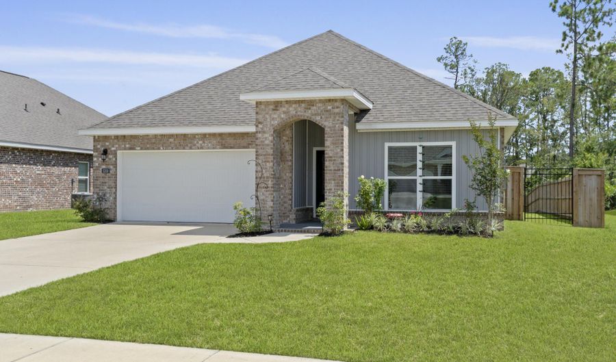 5350 Leeds Ln, Biloxi, MS 39532 - 4 Beds, 2 Bath