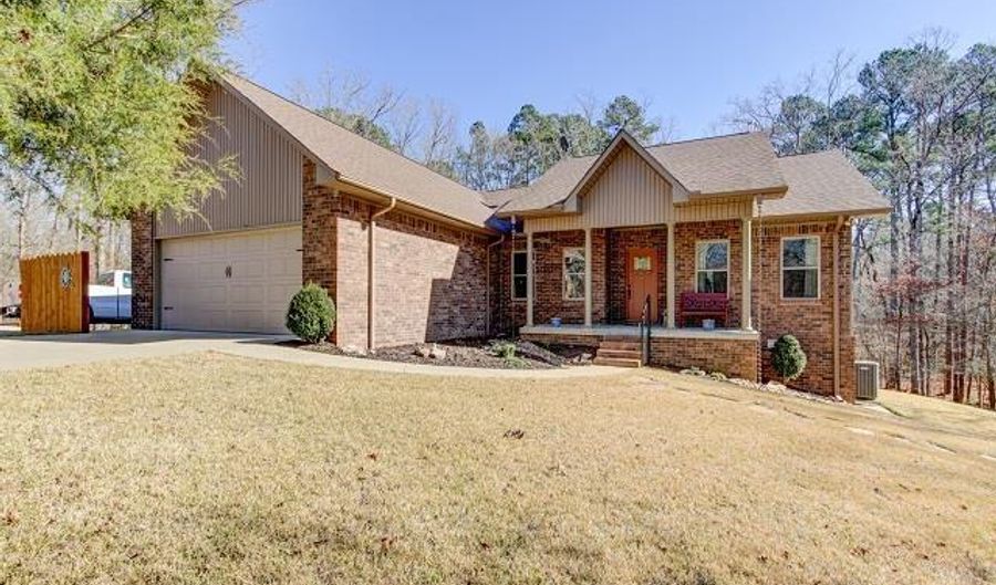 143 MIDWAY, Hot Springs, AR 71968 - 3 Beds, 2 Bath