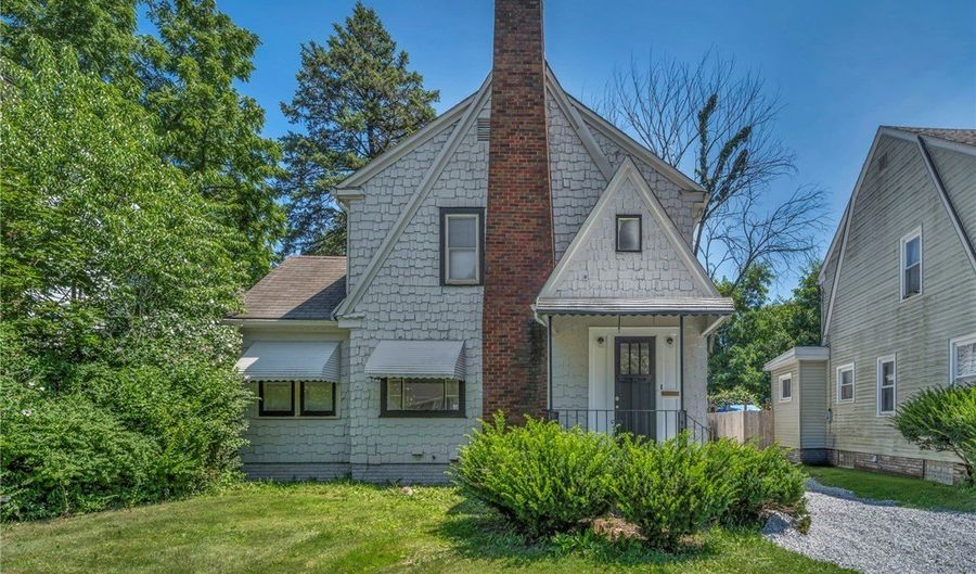 881 Valdes Ave, Akron, OH 44320 - 3 Beds, 2 Bath