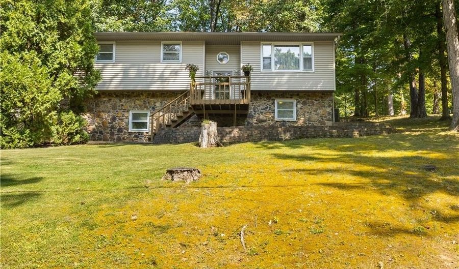 374 Briarwood Ln, Bedford, IN 47421 - 4 Beds, 2 Bath
