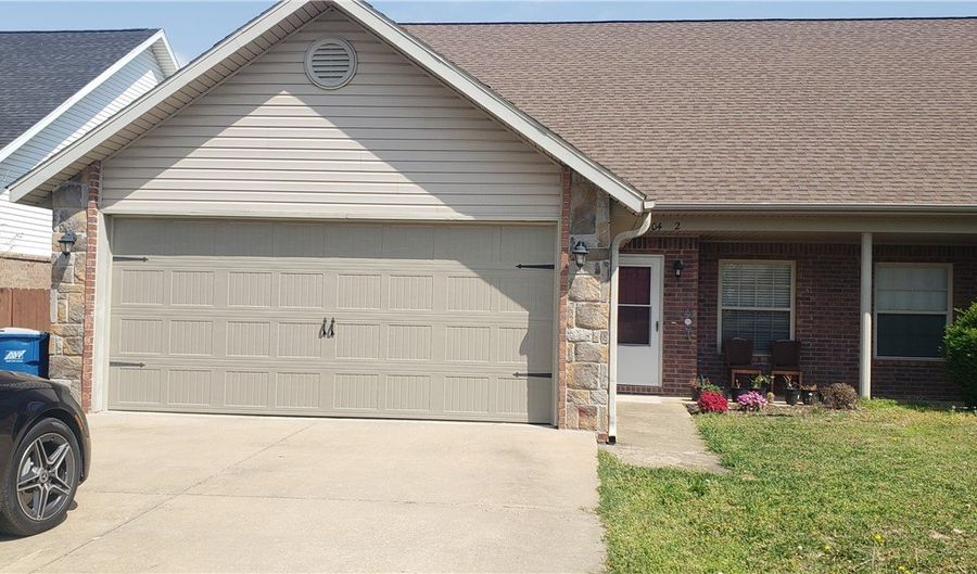 3304 SW Deerfield Blvd 2, Bentonville, AR 72713 - 3 Beds, 2 Bath