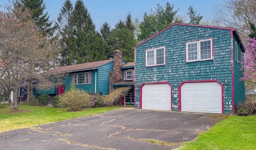 60 White Fox Rd, Agawam, MA 01030 - 2 Beds, 1 Bath