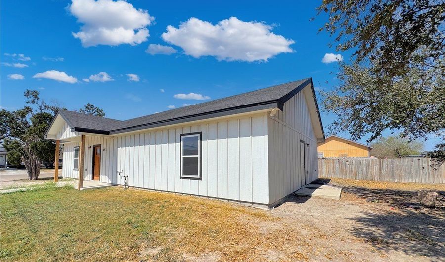 315 Schley Ave, Alice, TX 78332 - 4 Beds, 2 Bath