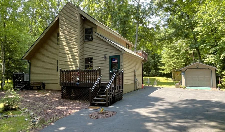 57 Kipling Ln, Albrightsville, PA 18210 - 3 Beds, 2 Bath