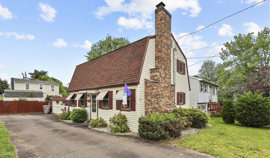 30 Hawthorne St, Bristol, CT 06010 - 3 Beds, 2 Bath