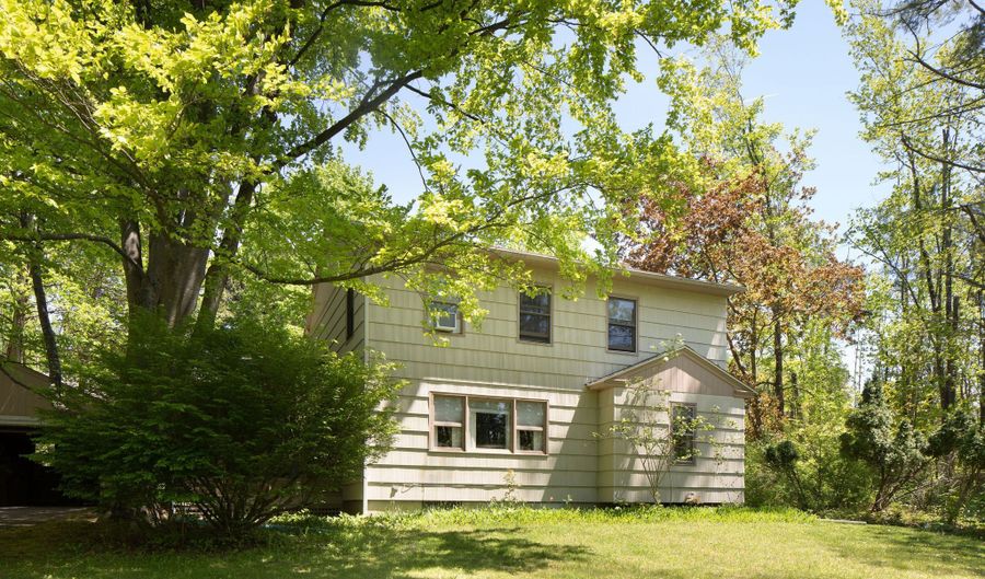 89 Route 7 S, Canaan, CT 06031 - 3 Beds, 2 Bath
