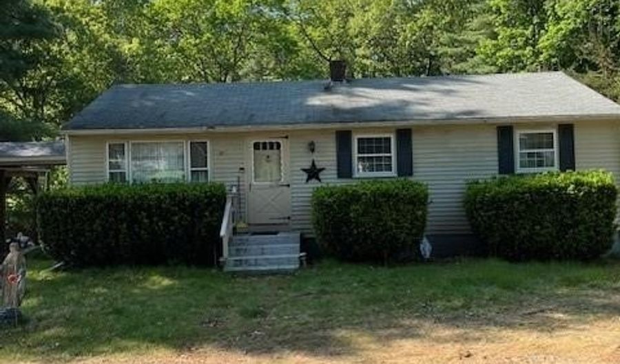 31 WINSOR Ave, Johnston, RI 02919 - 3 Beds, 1 Bath