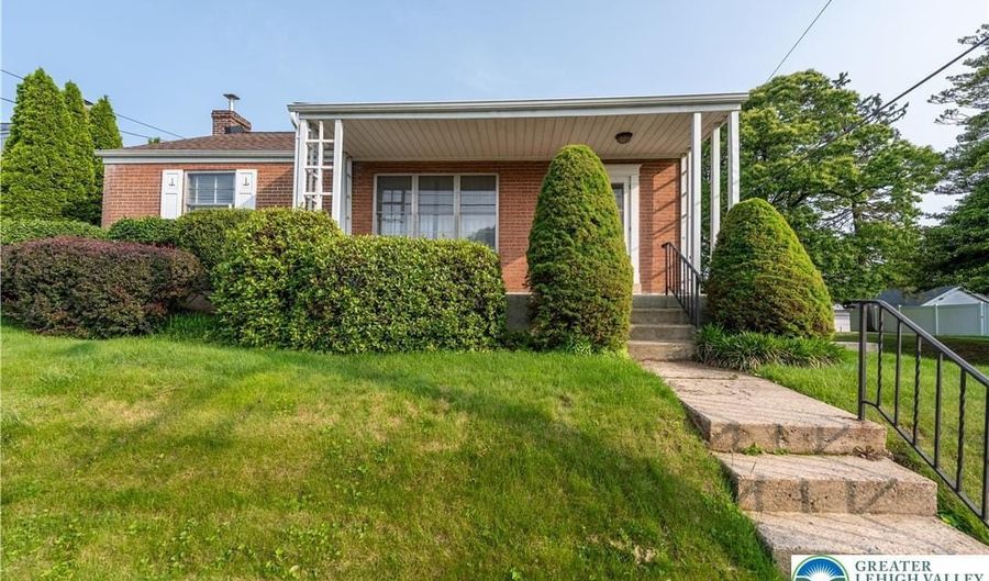 1810 W Cedar St, Allentown, PA 18104 - 2 Beds, 1 Bath