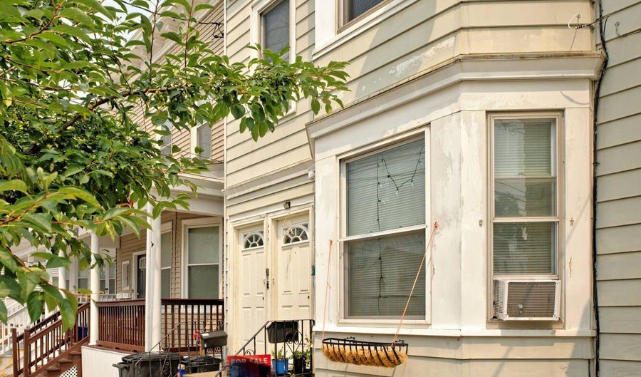 455 Bradford St, Albany, NY 12206 - 4 Beds, 2 Bath