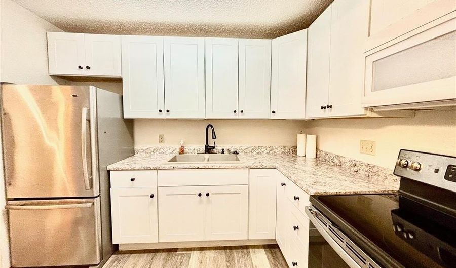 1415 Lake St 122, Alexandria, MN 56308 - 1 Beds, 1 Bath