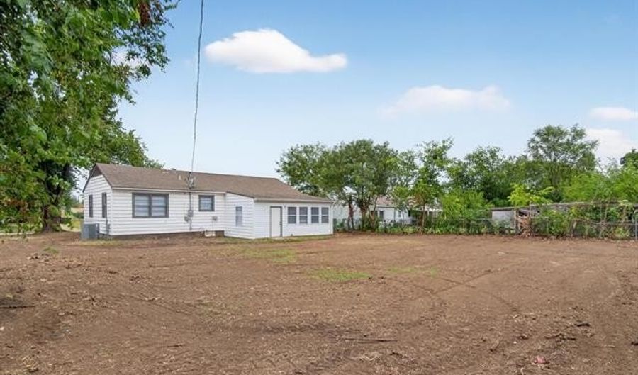 348 N Fenway Ave, Bartlesville, OK 74006 - 3 Beds, 1 Bath
