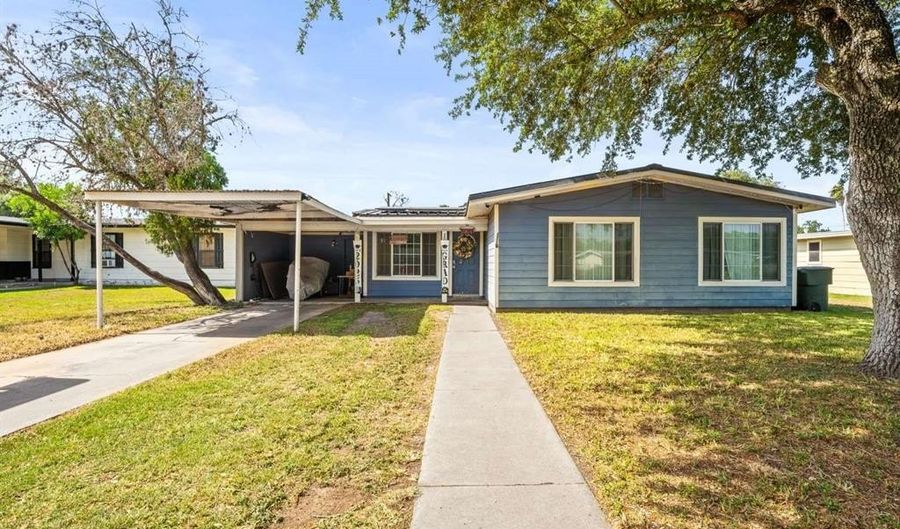 1011 Kleberg St, Alice, TX 78332 - 3 Beds, 2 Bath