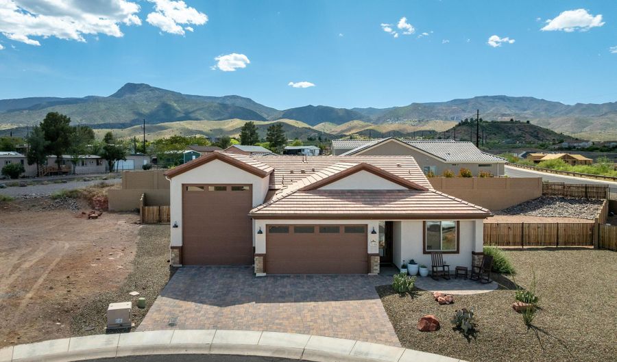 524 POWDER BOX Rd, Clarkdale, AZ 86324 - 3 Beds, 2 Bath