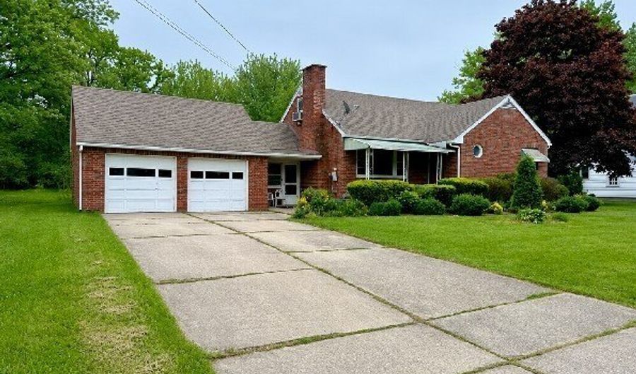 5004 Dunsmore Ave, Ashtabula, OH 44004 - 4 Beds, 4 Bath