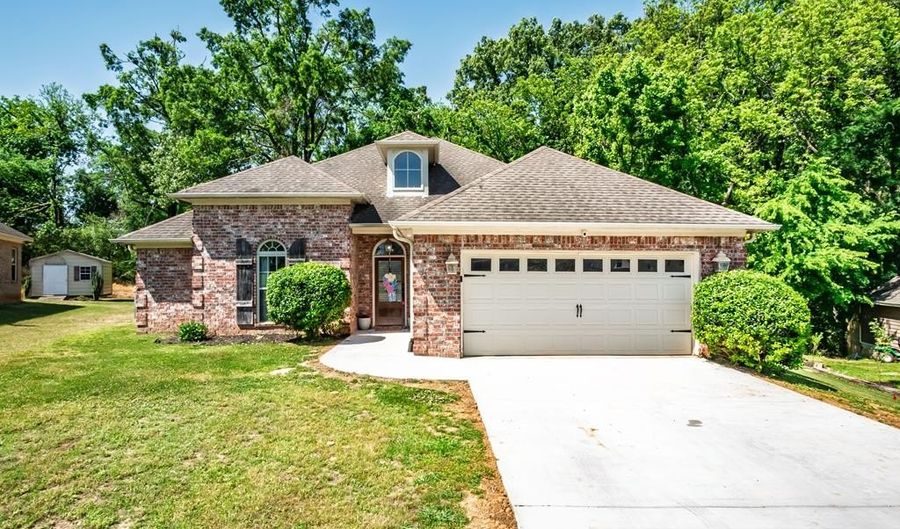 118 Autumnwood Cv, Batesville, MS 38606 - 3 Beds, 2 Bath