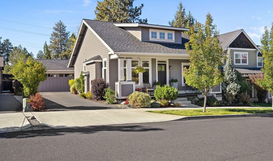 1217 SW Bryanwood Pl, Bend, OR 97702 - 3 Beds, 2 Bath