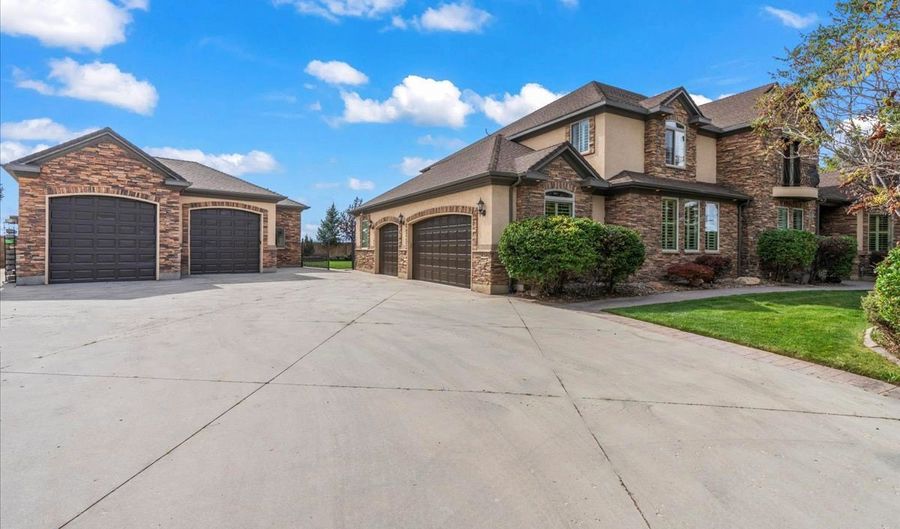 682 E HEALEY S, Alpine, UT 84004 - 7 Beds, 4 Bath