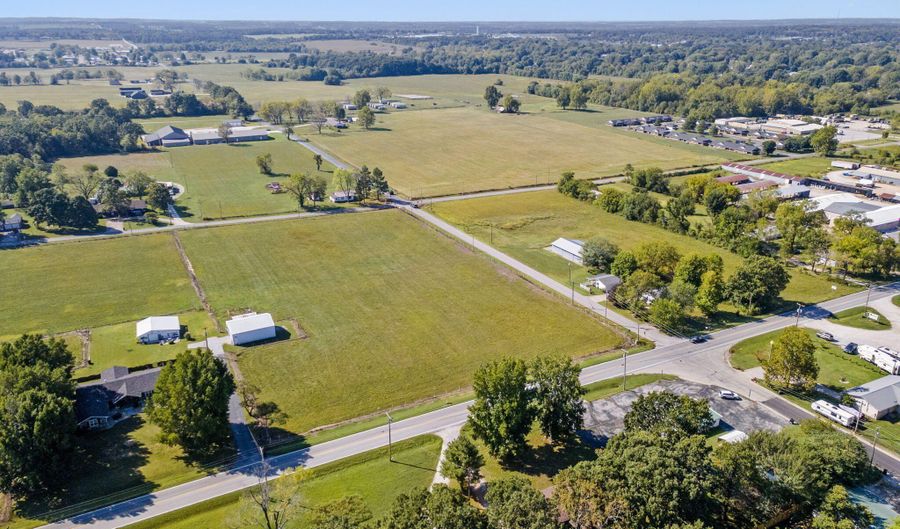 1402 E Church St, Aurora, MO 65605 - 0 Beds, 0 Bath